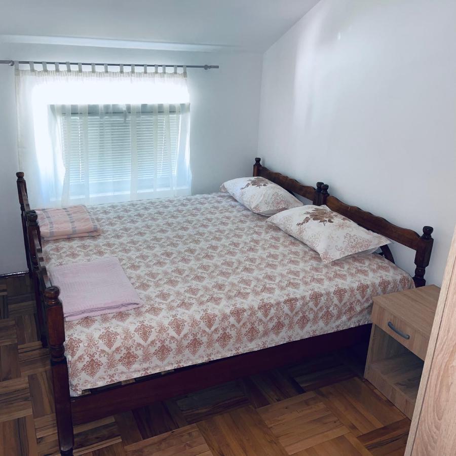 Elena Apartment ปลูชิเน ภายนอก รูปภาพ